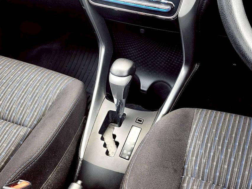 Toyota Yaris Ativ 1.2E ปี19 10
