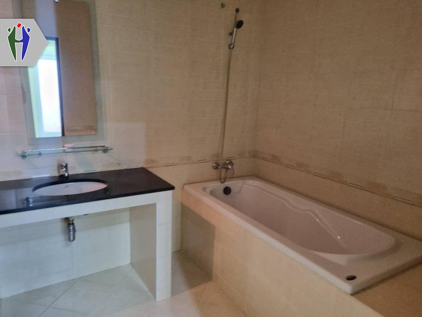 อาคารพาณิชย์ให้ พัทยาใต้ สายสาม ทำธุรกิจได้ พร้อมเข้าอยู่ • อาคารพาณิชย์ 3 ชั้น 24 ตารางวา • มีที่จอดรถหน้าตึก • มีห้องน้ำทุกชั้น • เฟอร์นิเจอร์บางส่ว 8