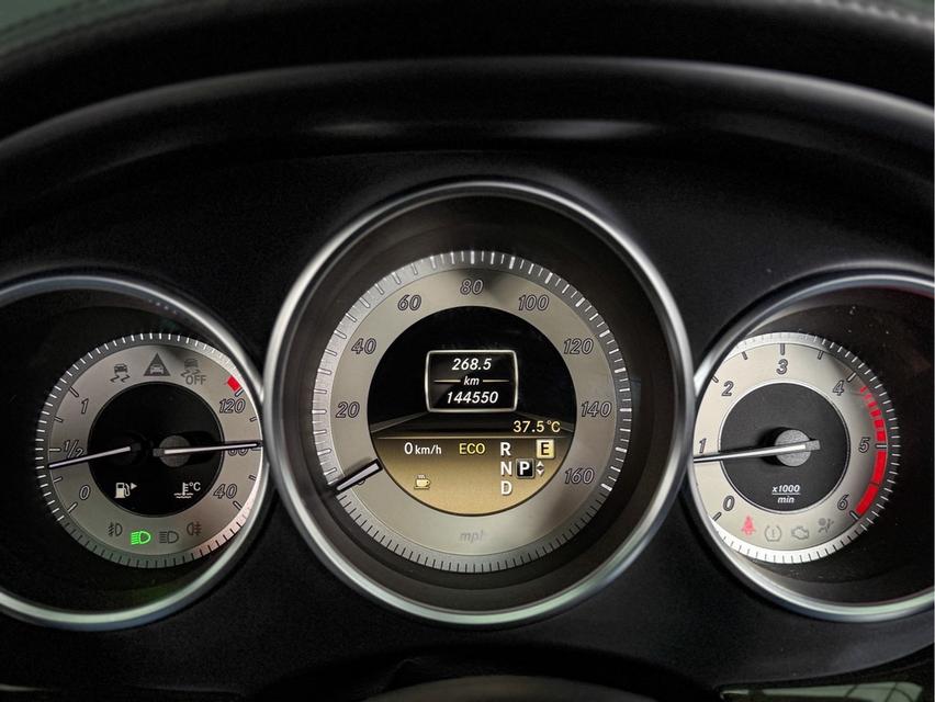 รหัสรถ WRT4530 2012 BENZ CLS-CLASS, 250 โฉม W218 ปี11-18 สีนำ้ตาล ดีเซล 2.1 L turbo 12