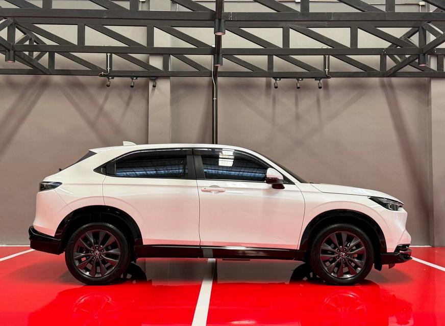 2023 HONDA HRV eHEV RS รถมือเดียว สภาพป้ายแดง วิ่งน้อยเพียง 6X,XXX กม รถไม่เคยมีอุบัติเหตุครับ รูปที่ 2