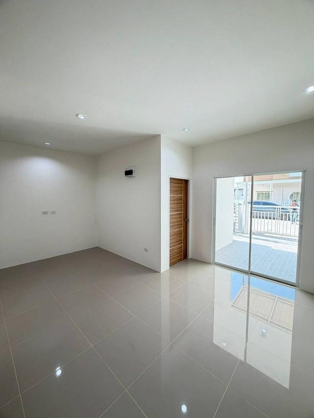 บ้านทาวน์โฮมชั้นเดียวสไตล์มินิมอล  เฟส 5 13