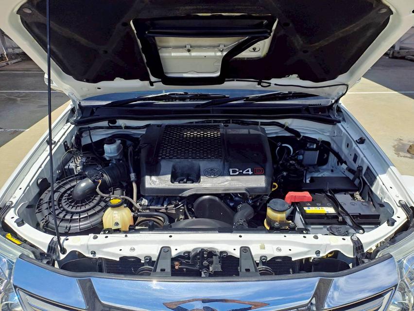Toyota Fortuner 3.0 V รุ่น TRD Sportivo  4WD รุ่นท็อปสุด ปี2014 สีขาว 9