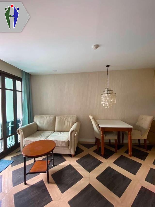 เอสปัญน่า คอนโด จอมเทียนพัทยาให้เช่า  •	ขนาด 35 ตารางเมตร, 1 ห้องนอน 1 ห้องน้ำ •	ทีวี, 2 แอร์, ตู้เย็น, ไมโครเวฟ •	บิ๊วอินครัวยุโรป เฟอร์นิเจอร์ครบชุด 3