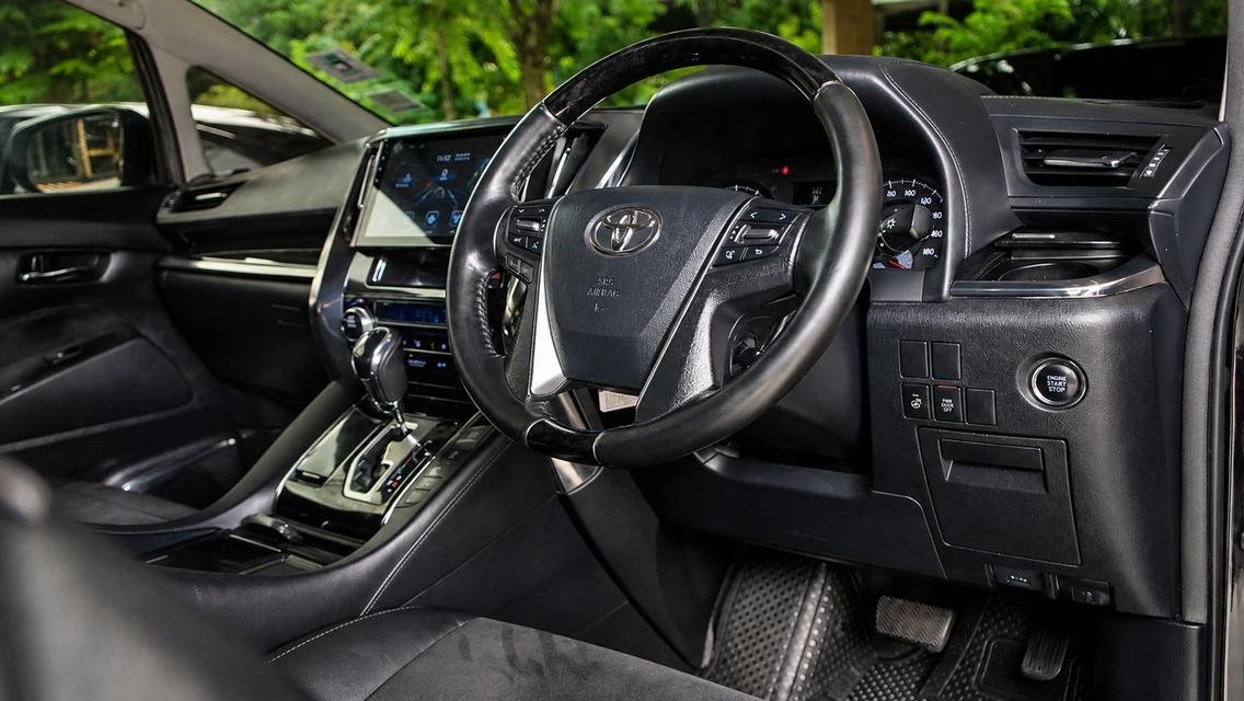 เลียบด่วนรามอินทรา MPV ระดับผู้บริหาร หรูหรา นั่งสบาย ฟังก์ชันจัดเต็ม รูปที่ 11