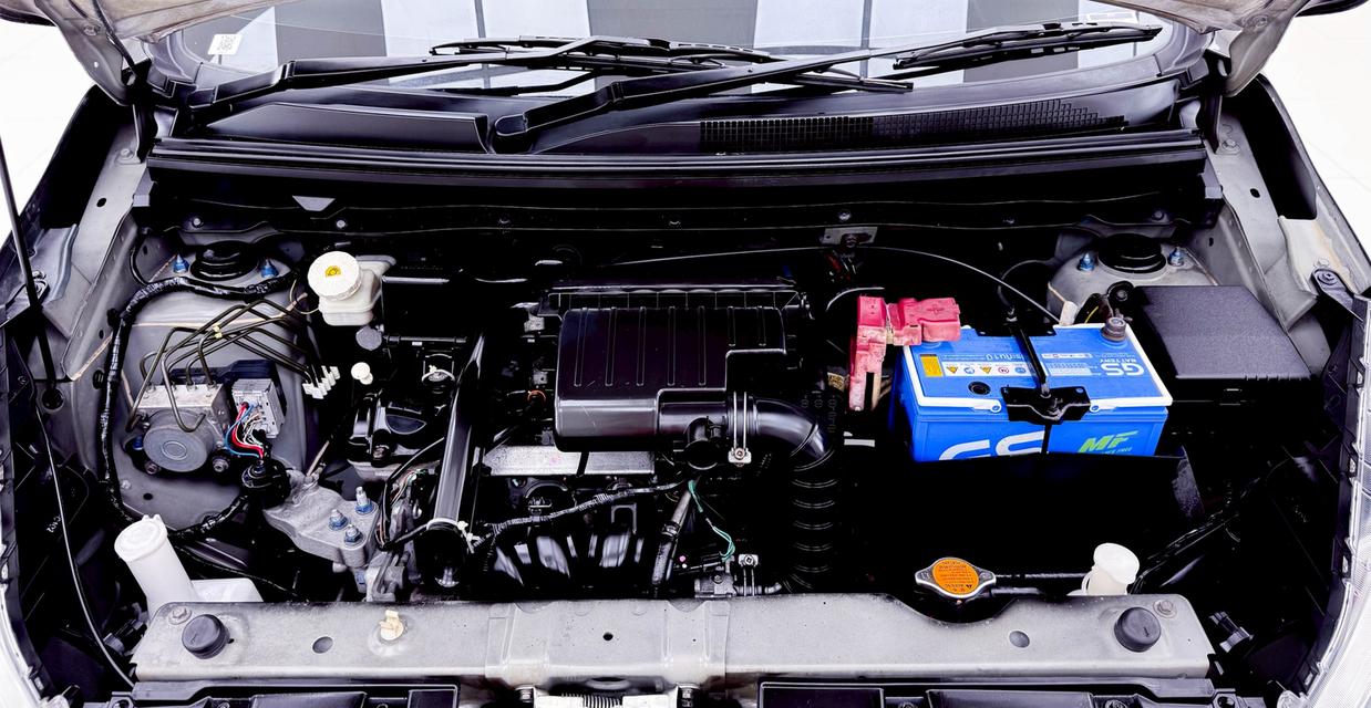 MITSUBISHI MIRAGE 1.2 GLX เกียร์ธรรมดา MT 2012  6