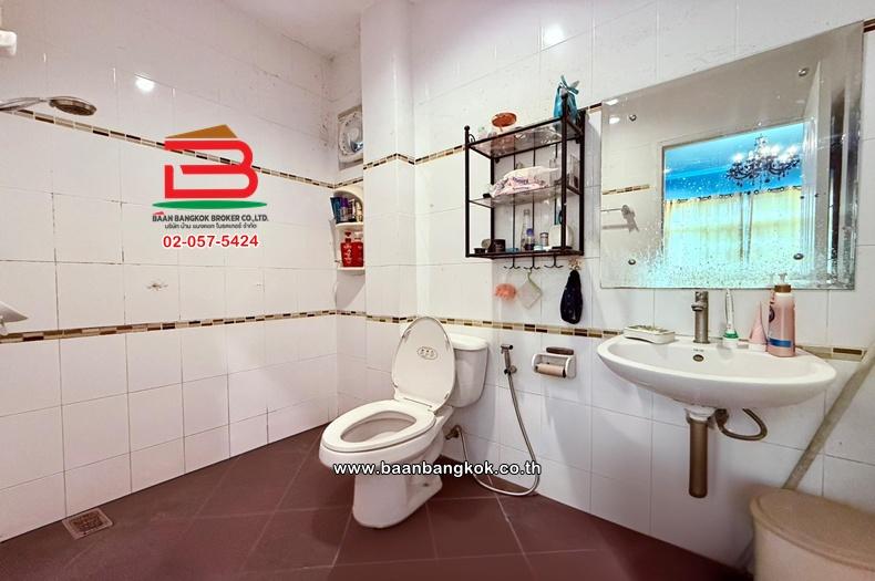 บ้านเดี่ยว เนื้อที่ 54 ตร.ว. หมู่บ้านบ้านธรรมชาติ 2 (ซอย 4) (ไทรม้า ซอย 11) ถนนรัตนาธิเบศร์ ตำบลไทรม้า อำเภอเมืองนนทบุรี นนทบุรี 13