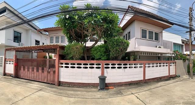 ขายบ้านในหมู่บ้านอาคเนย์นิเวศน์ ซอยนพเก้า ประชาชื่น 37ใกล้ถนนรัชดาภิเษก วิภาวดี-พหลโยธิน-งามวงศ์วาน ,ทางด่วนประชาชื่น ,ร 1