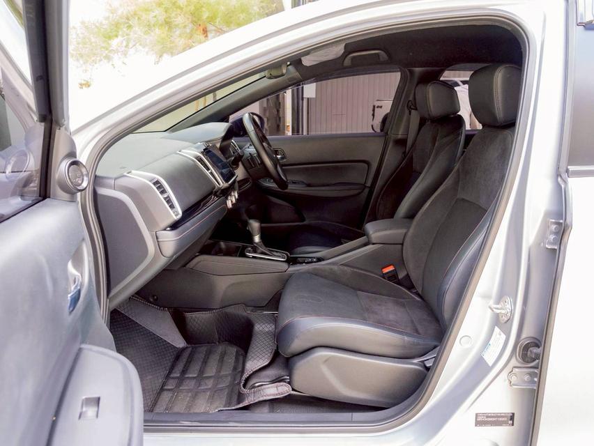 Honda City 1.5e:hev RS ปี22 17