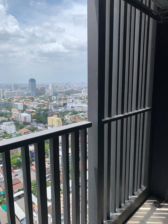 คอนโดให้เช่าติดรถไฟฟ้า 17