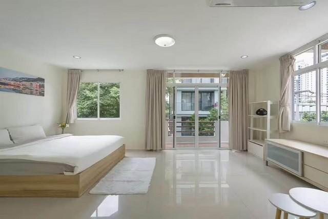MHR197 ปล่อยเช่าบ้านเดี่ยวหลังใหญ่ 5 นอน 5 น้ำ พื้นที่ 400 ตร.ม. มีห้องแม่บ้านแยกส่วน ทำเลสุขุมวิท 31 ใกล้ มศว ประสานมิตร 10