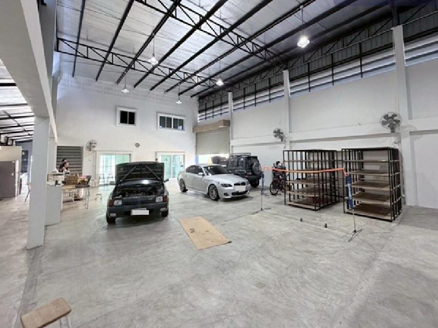 ให้เช่าโกดังพร้อมสำนักงานพร้อมห้องพัก / พื้นที่ใช้สอย 405 ตารางเมตร / Office 2 ชั้น / ทำเล ถนนกาญจนาภิเษก ติดกับสมาคมปักใต้ 7