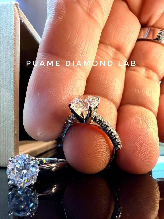 แหวนเพชรแท้ เพชรคัดสรรอย่างพิถีพิถัน ดีไซน์โดดเด่น งานผีมือละเอียดประณีตพร้อมใบรับประกันสินค้าที่ปุอามี่ Diamond Lap Rama2 (095-8894732)