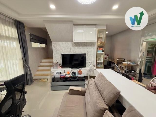 คิว ดิสทริค กัสโต้ กิ่งแก้ว-สุวรรณภูมิ (Q District Gusto Kingkaew-Suvarnabhumi) 3