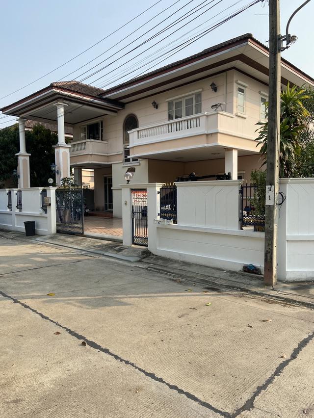 บ้านเดี่ยว มือ 2 ทำเลดี ติดโลตัสศรีนครินทร์ ขายต่ำกว่าราคาตลาด 10.9 ลบ 3