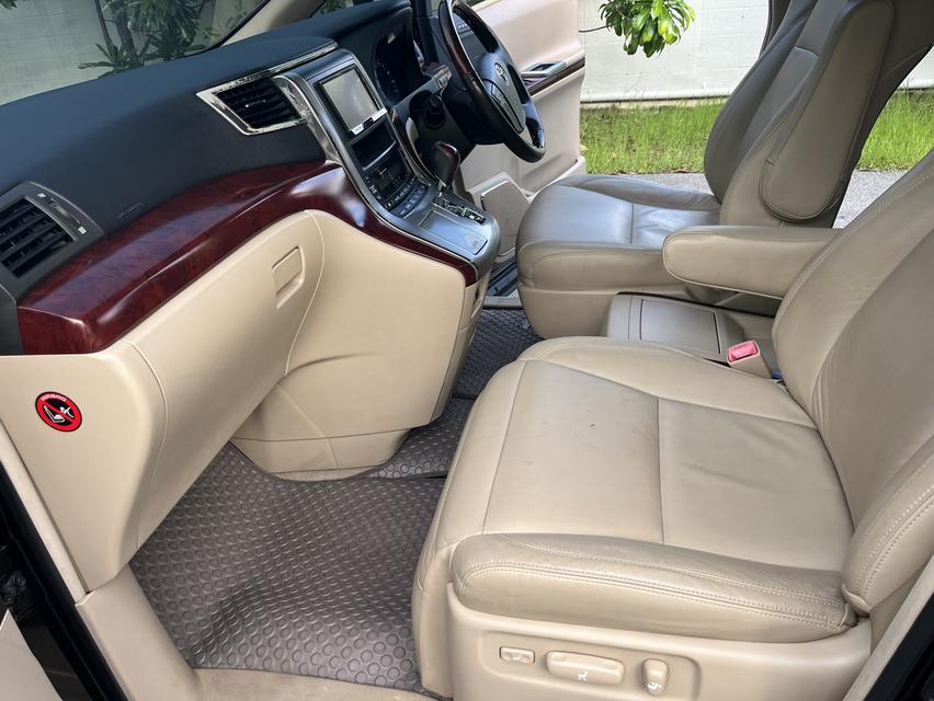 2011 Toyota Alphard 2.4 v ประตูไฟฟ้าทั้งสองข้างหลังคาสันรูฟกล้องมองหลัง ขาย549000 จอดมีนบุรี กทม เอกสารครบ สอบถาม 08 5  33  7  55  3  7 10