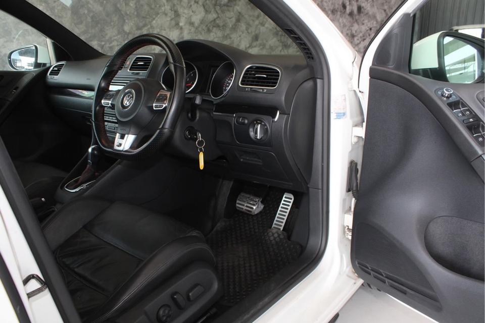 รหัสรถ JRS6605 Volkwagen Golf GTI 17