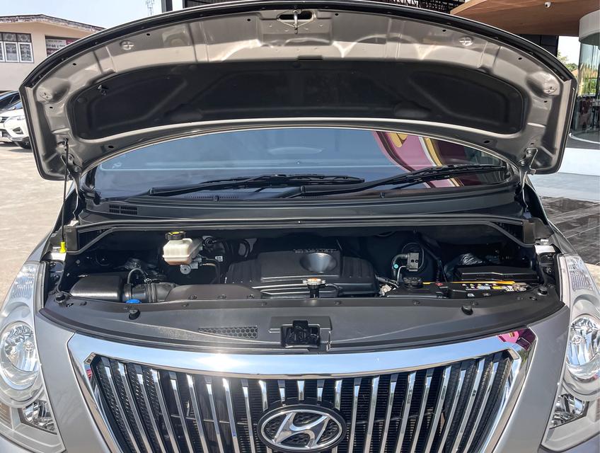 ขาย Hyundai H1 Grand Starex ปี17 17