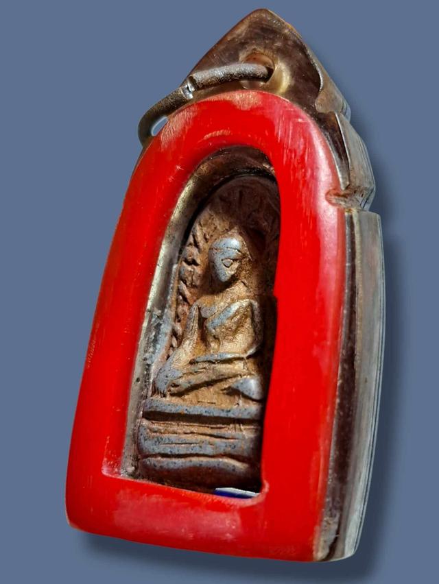 พระรอด เปิดให้บูชาจ้า 2