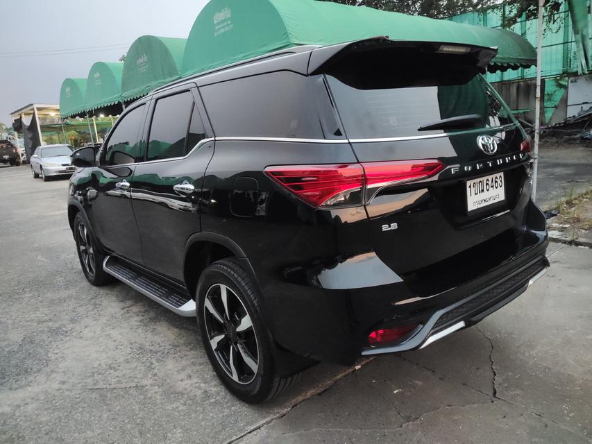 TOYOTA FORTUNER 2.8 TRD SPORTIVO BLACK TOP4WD ปี 2019 3