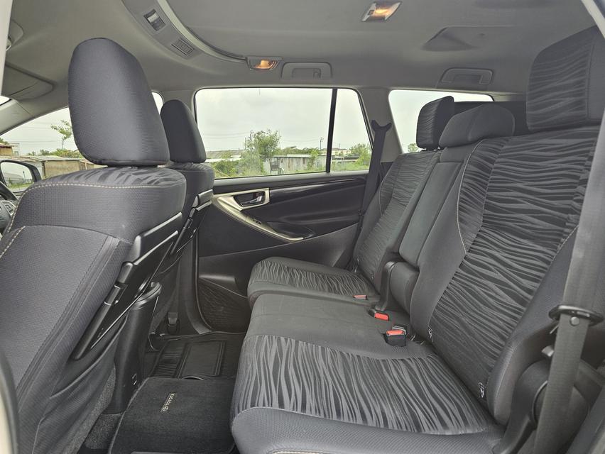 Toyota Innova 2.8 entry mnc 17