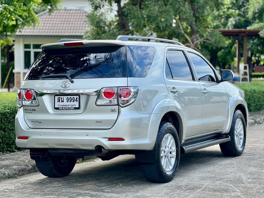TOYOTA Fortuner 3.0V 4WD เครื่องยนต์: ดีเซล เกียร์:AT ปี: 2012 สี:เทา ไมล์ 15x,xxx km. รูปย่อยที่ 3
