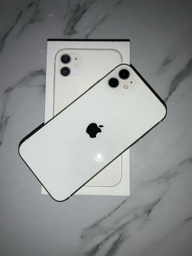 iPhone11 สีขาว 3