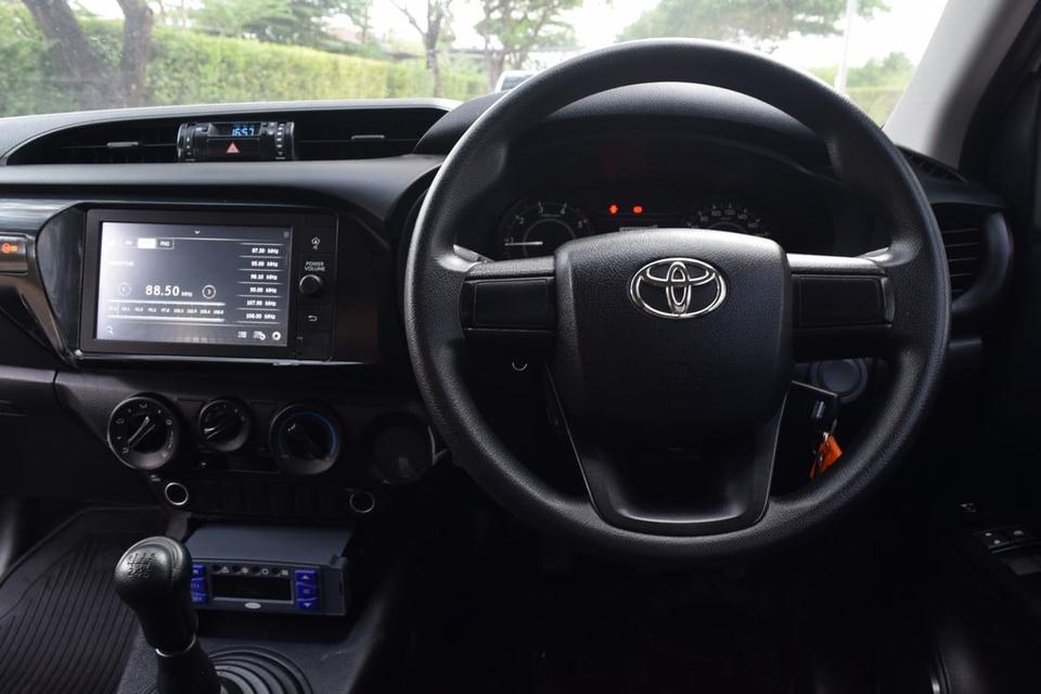 Toyota Hilux Revo 2.4 SINGLE Entry Pickup 2