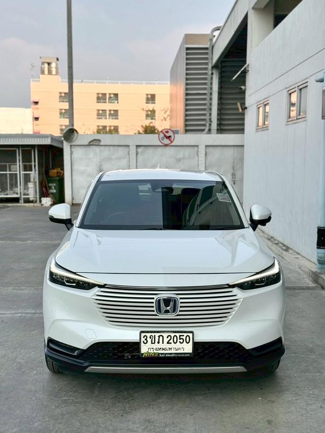 HONDA HRV 1.5EL e-HEV 2022 สีขาว ประหยัดน้ำมัน ไมล์น้อย มือเดียว รูปที่ 2