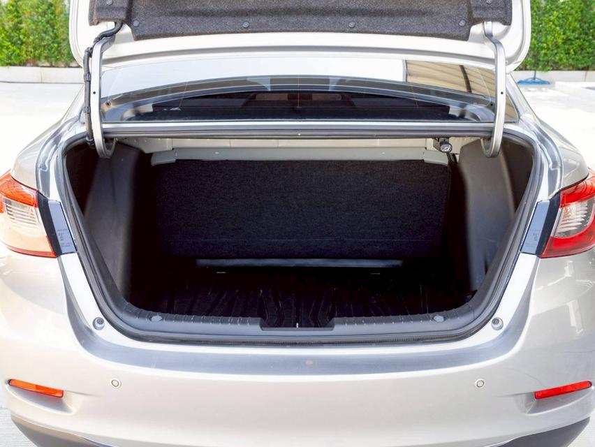 Mazda 2 1.3S ปี 2016 ♨️ #ประกันเครื่องเกียร์หลังการขาย3ปี / 30,000km. ♨️ 12