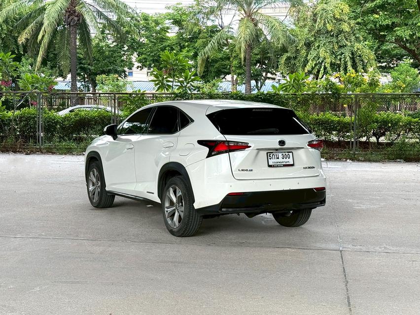 2016 Lexus NX300h 2.5 Luxury รับประกันแบตไฮบริด รูปที่ 4