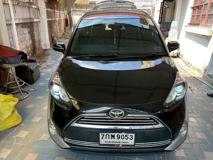 Toyota Sienta 1.5 G  รุ่นรองท๊อป ปี 2018 สีดำ รูปที่ 2