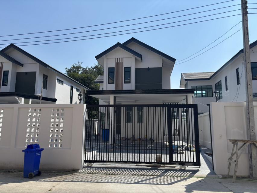 ขายบ้านเดี่ยว 2 ชั้น (สร้างใหม่) เนื้อที่ 75 ตร.ว. ทำเลซอยบรมราชชนนี 78 แยก 1 กทม. 1