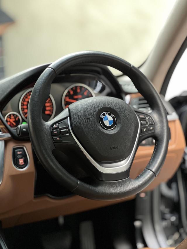 BMW 320d 6
