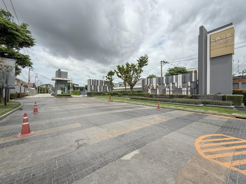 ขายบ้านเดี่ยวมือสองนนทบุรี โครงการ คาซ่าพรีเมี่ยม ราชพฤกษ์-พระราม 5 (Casa Premium Ratchaphruek-Rama 5) หลังมุม 3 ชั้น ใกล้รถไฟฟ้าสายสีม่วงสถานีบางพลู 12
