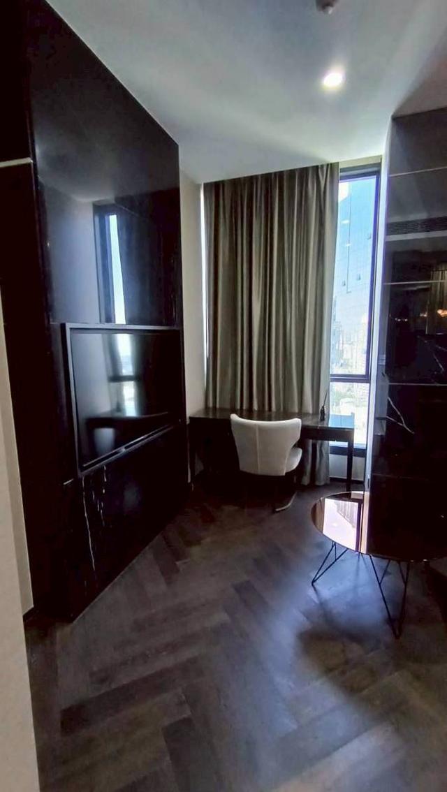 The Esse Sukhumwit 36  43 sqms 1 bedroom 1​ bathroom​  24th floor  Sale 15,900,000 baht Rent 50,000/month Line ID : kingrice79 12