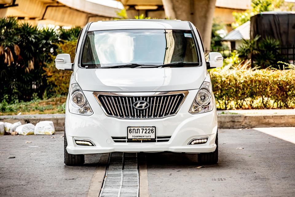 ขาย Hyundai H1 Grand Starex ปี17 2