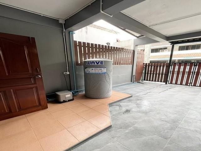 PB5284 ให้เช่าทาวน์เฮ้าส์ หมู่บ้านธนะสิน ซอยนวมินทร์66 บ้านรีโนเวทใหม่ 14
