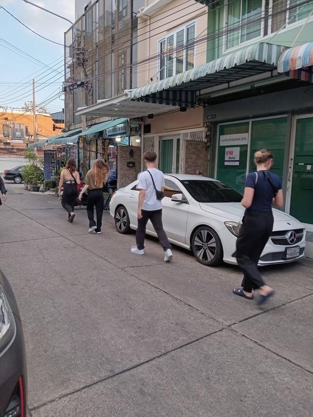 ตึกแถว 2 ชั้นครึ่ง เขตพระนคร ใกล้ถนนข้าวสาร 7