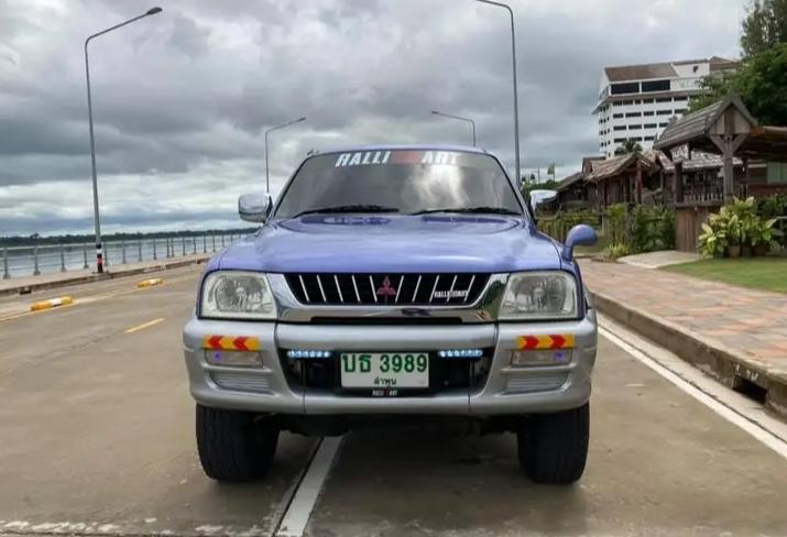 MITSUBISHI L200-STRADA สีม่วง