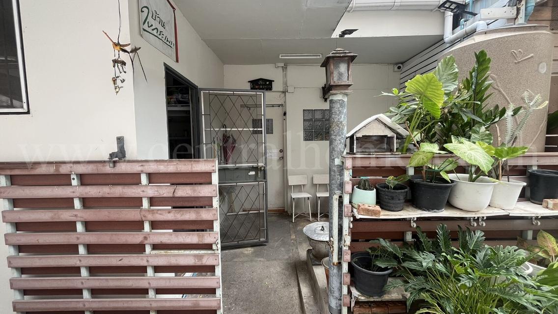 อาคารพาณิชย์ 2 คูหา ซอยแจ้งวัฒนะ 1 ทำเลดี พร้อมผู้เช่าออฟฟิศ 4