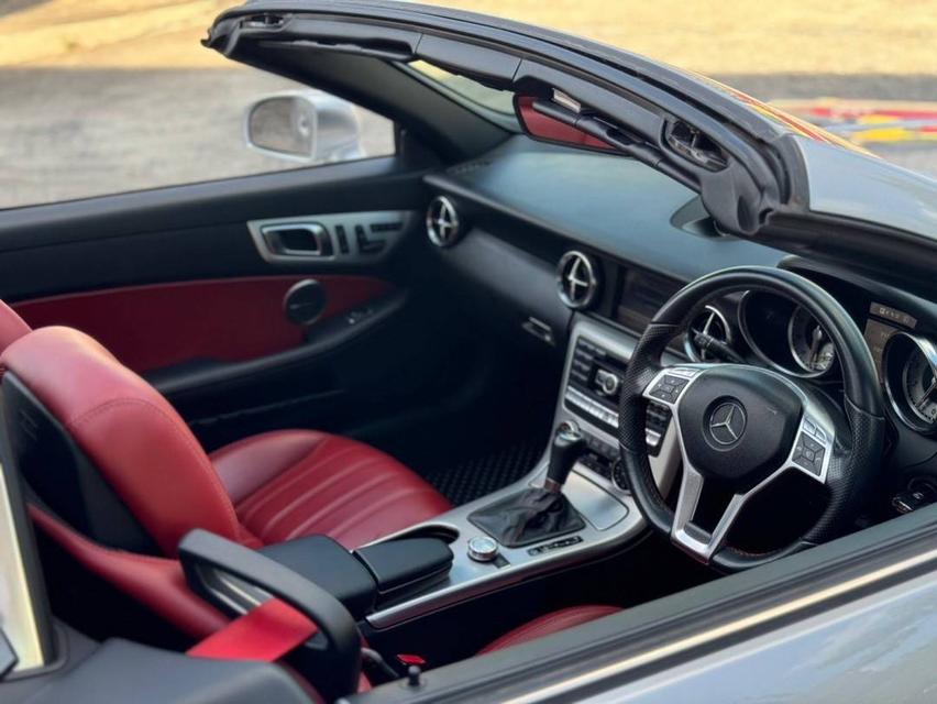 Mercedes Benz SLK200 AMG Roadster 2011 ประวัติดี ใช้น้อย รถสวยมีเสน่ห์สุดๆ 12