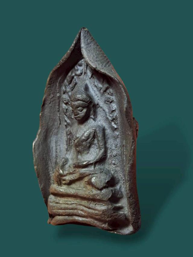 พระรอด เปิดให้บูชาจ้า รูปที่ 2