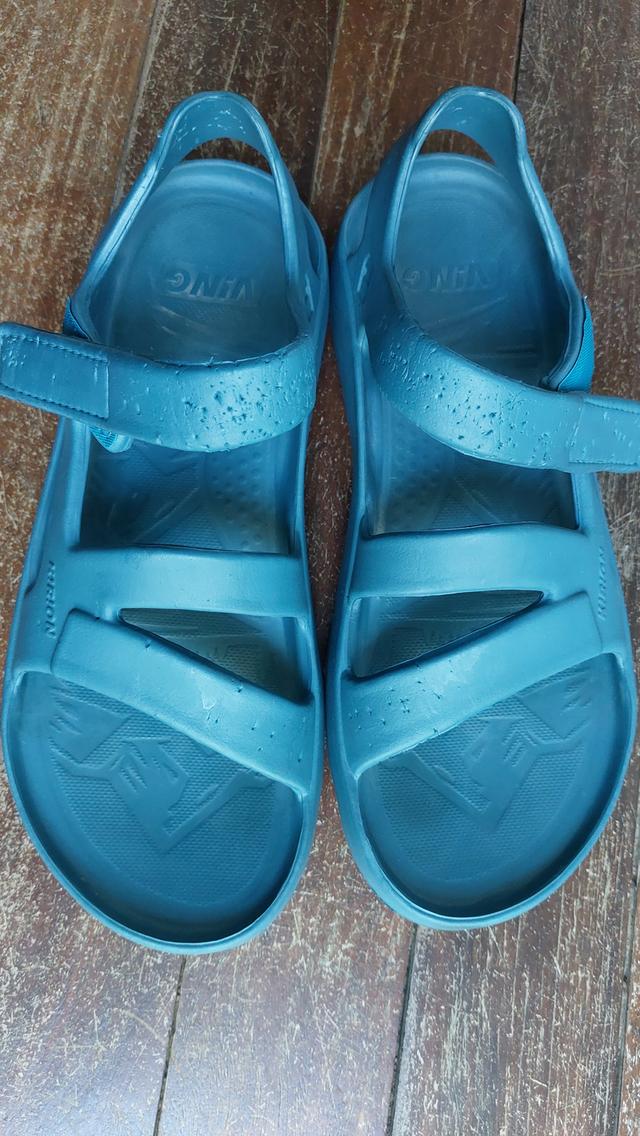 Ving Kirion สีคราม เบอร์ 43/44 เท้ายาว 28 cm