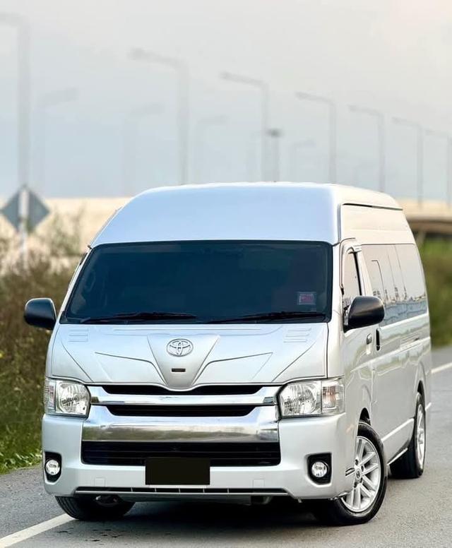 รีบขาย TOYOTA COMMUTER 4