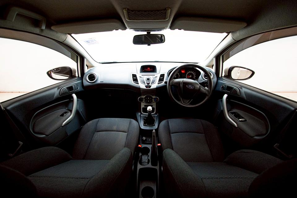 FORD FIESTA 1.4 2011  10