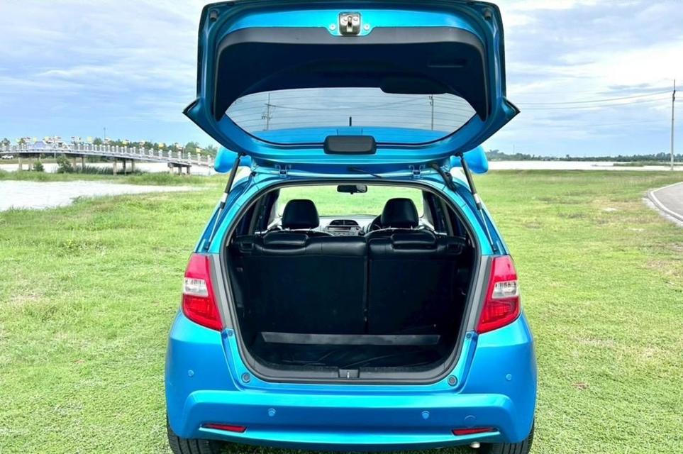 Honda Jazz 1.5V i-VTEC เบนซิน เกียร์ออโต้ ปี2013 8