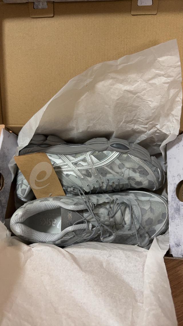 ขาย Asics Gel-Cumulus 16 Cecilie Bahnsen Floral Pack – Glacier Grey 2