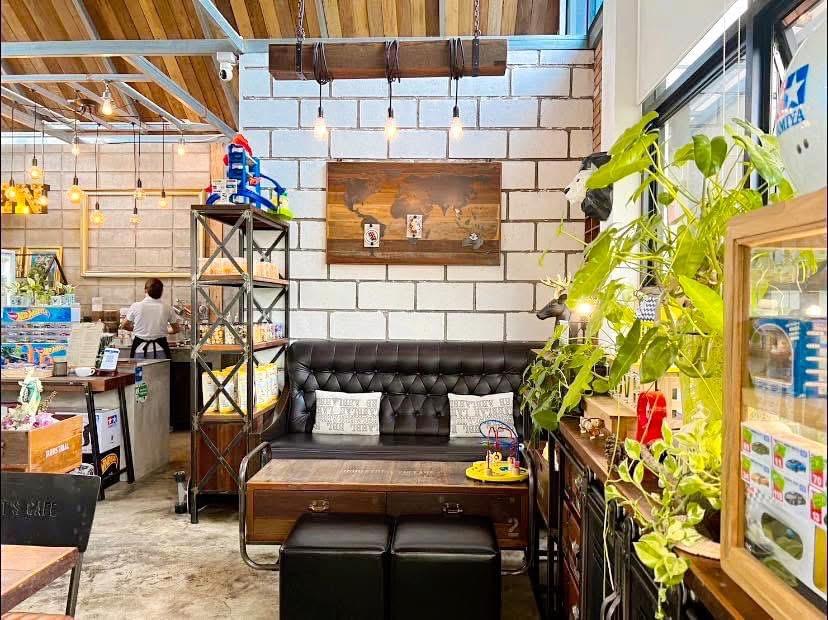 ขายร้านกาแฟพร้อมที่ดินติดถนน 5