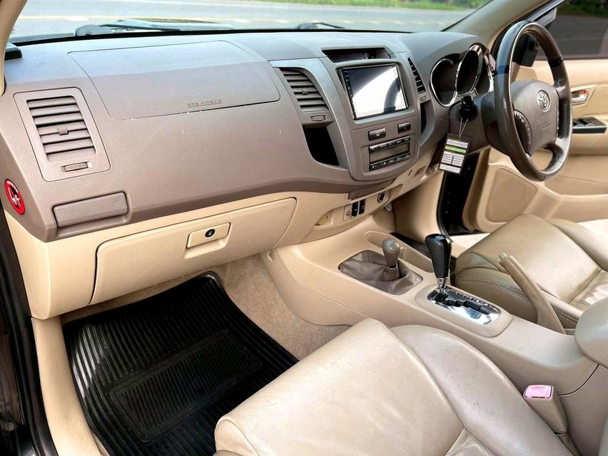 Toyota Fortuner 3.0 AT 4x4 ปี48 (2005) 7