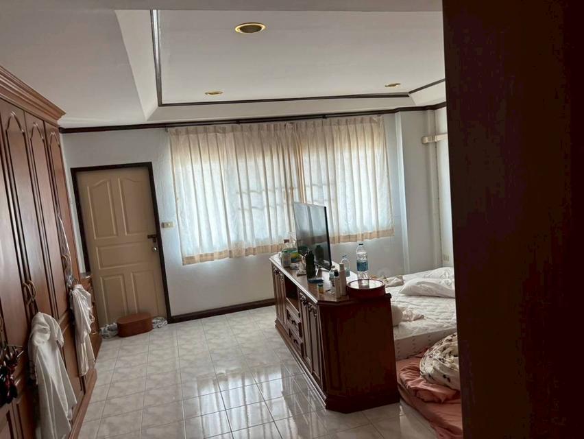 โฮมออฟฟิศ 4 ชั้น ใกล้รถไฟฟ้า ราคาพิเศษ กู้ได้เต็ม 2 ห้องนอน 4 ห้องน้ำ 4